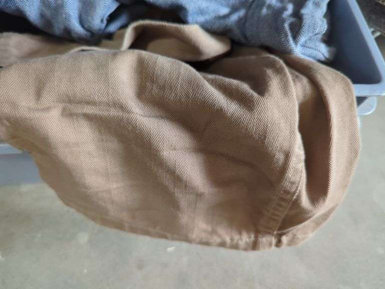 Moving Blankets, Contents Of Tub