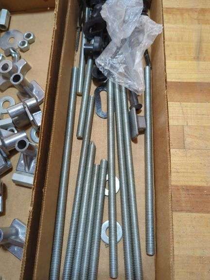 Central Machinery One Ton Arbor Press with Assorted Hardware