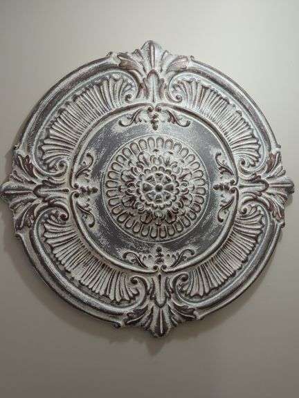 Distressed Style Round Wall Medallion, 39"