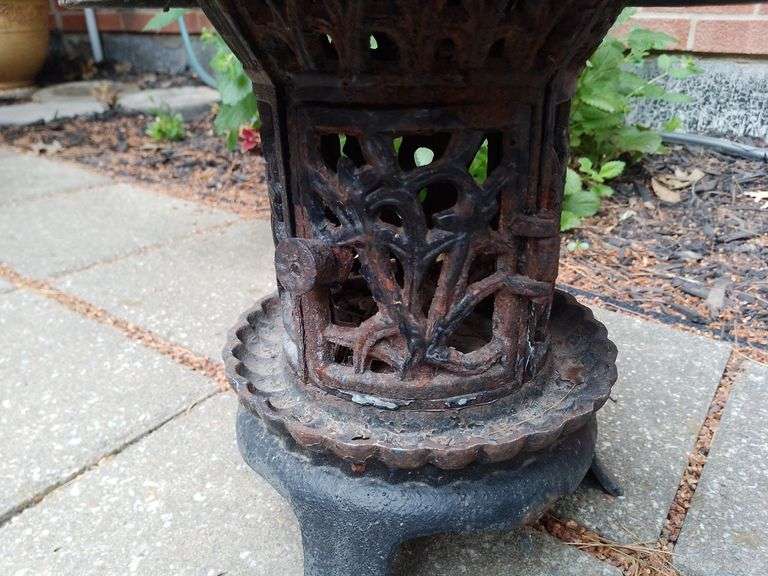Cast Iron Pagoda Garden Lantern