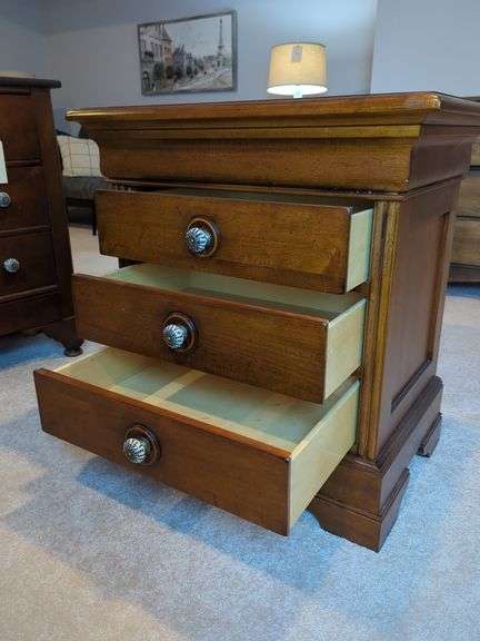 Stanley Furniture Bedside Chest/Nightstand