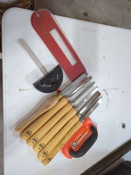 Woodworking Tool Lot: Chisels, Push Block, Miter Gauge & More