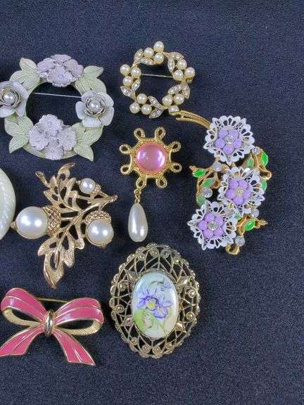 Collection of Decorative Costume Jewelry Brooches