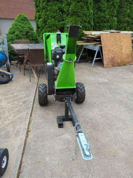 Wallemac Gas Powered 6" Wood Chipper With Tow Hitch