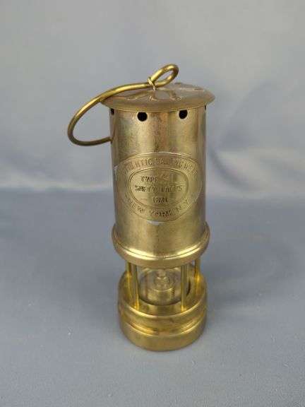 Authentic Sailing Wear Type SL Safety Lamp