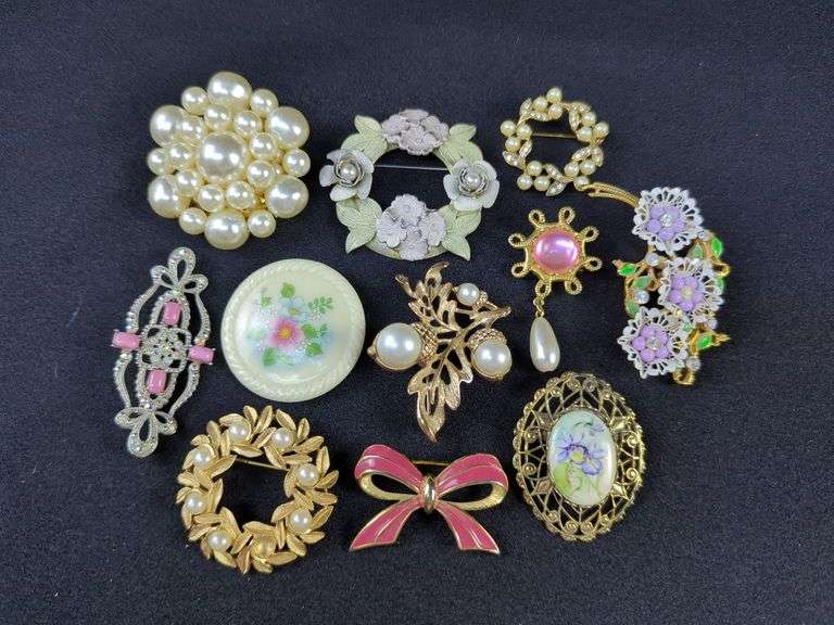 Collection of Decorative Costume Jewelry Brooches