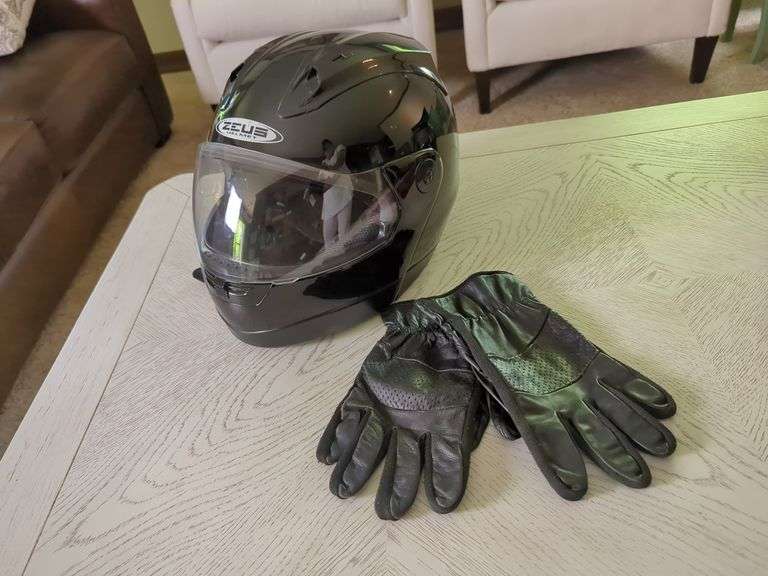 Zeus Helmet and Bikerse Glove Set