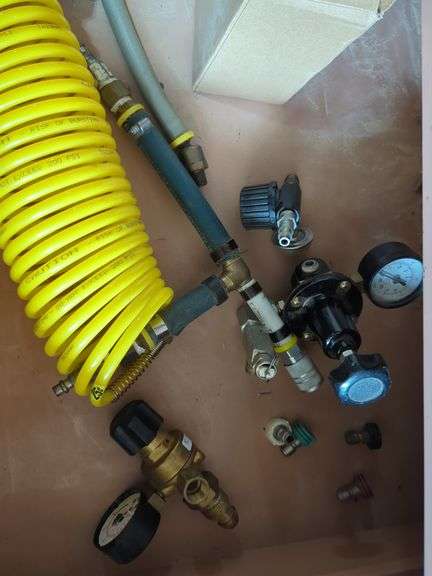 Plumbing & Pneumatic Hardware
