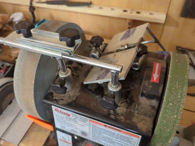 Grizzly Industrial 10" Wet Grinder, Model T10010ANV
