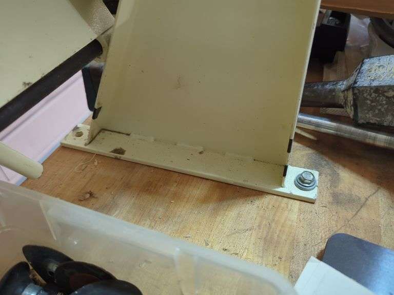 Shop Fox 24" Pan and Box Brake