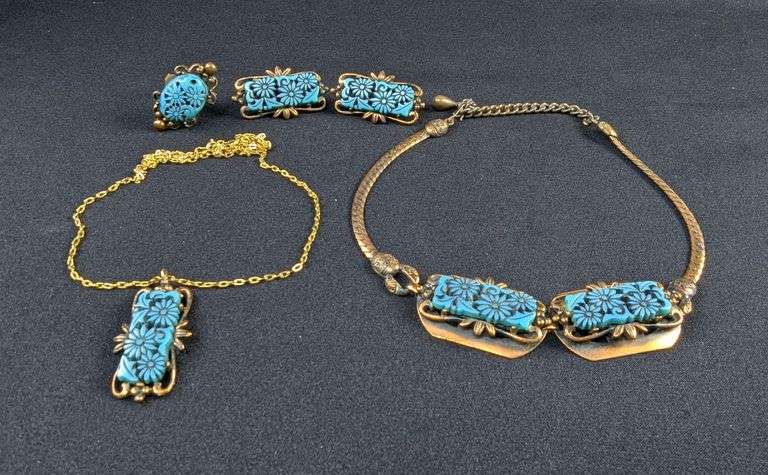 Turquoise Colored Floral Design Jewelry Set