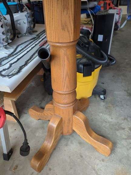 Round Oak Pedestal Table