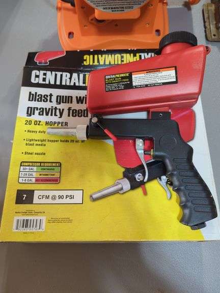 Central Pneumatic Blast Gun with Gravity Feed