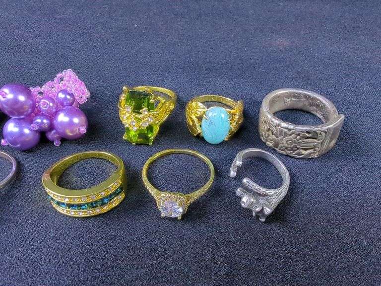 Assorted Costume Jewelry - Fashion Rings