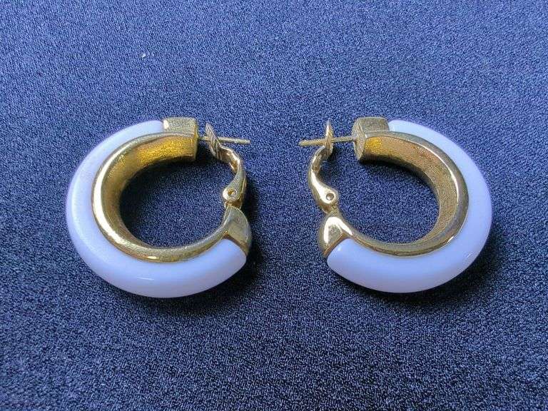 Group of White And Gold Tone Costume Jewelry Fashion Jewelry
