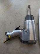 Central Pneumatic 1/2" Impact Wrench