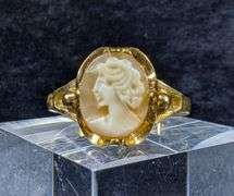 10k Gold Cameo Ring