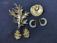 Group of White And Gold Tone Costume Jewelry Fashion Jewelry