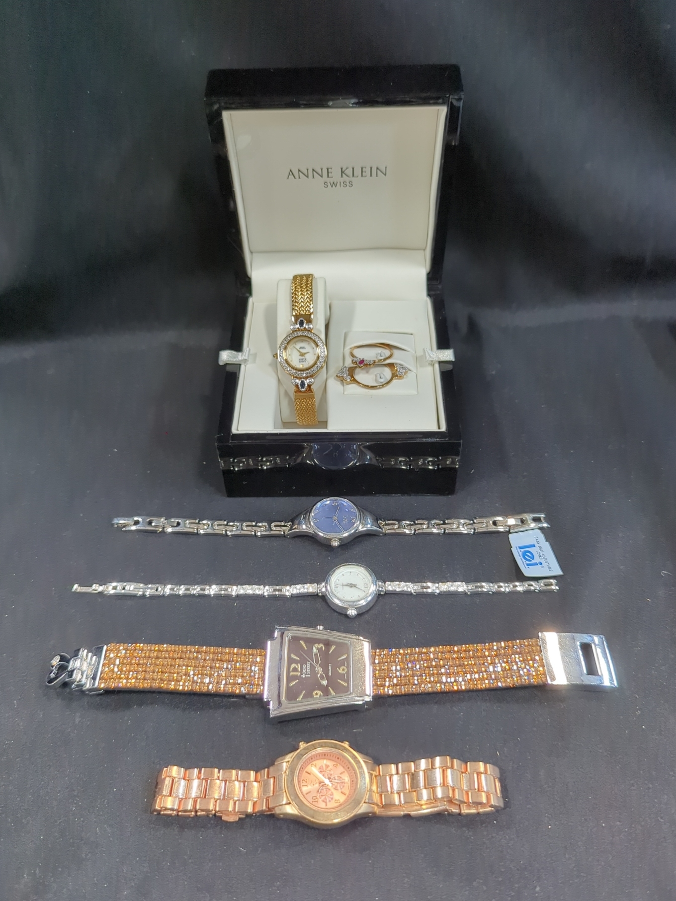 Lot image 1