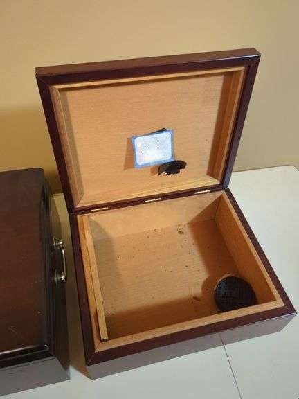 Diamond Crown Cigar Humidors, Qty 2, Various Sizes