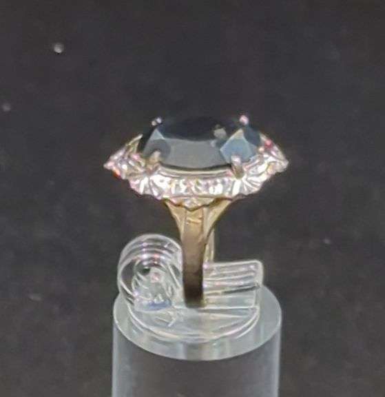 Ladies Sterling Silver Ring With Center Stone, Size 6.75