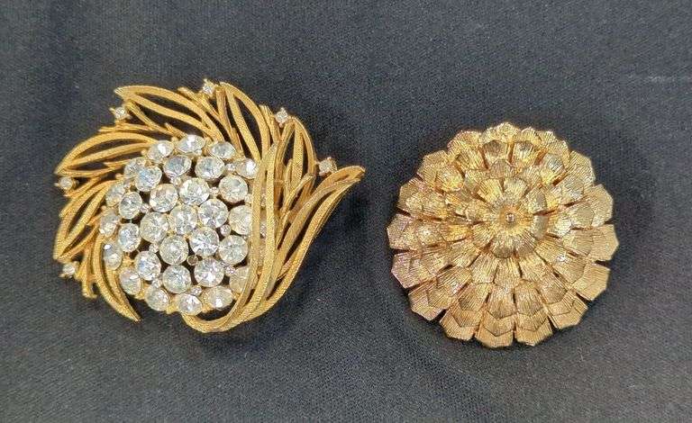 Vintage Ladies Unser Brooches, Qty 2