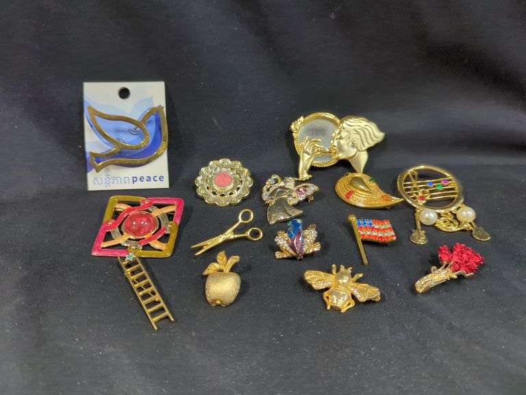Ladies Brooch/ Pin Collection, Qty 14