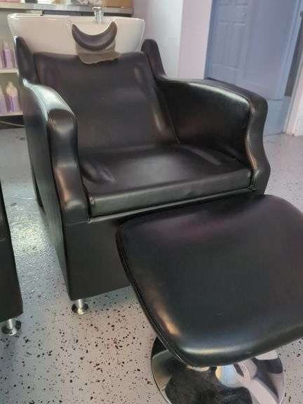 Minerva Salon Shampoo Station Chairs with Footrest