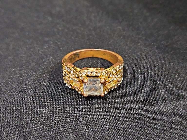 Ladies Gold And Copper Toned Ring With Clear Stones, Size 8.5