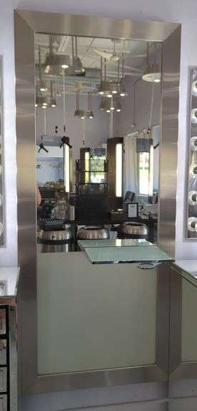 Salon Styling Station with Mirror and Glass Shelf, Bidder Responsible For Proper Removal, Thursday Pick Up ONLY