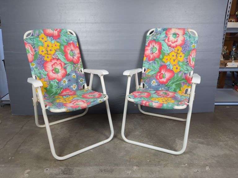 Floral Pattern Folding Chairs