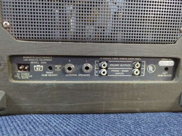 Roberts Electronics Model 1055 4-Track Stereophonic Reel to Reel Tape Recorder