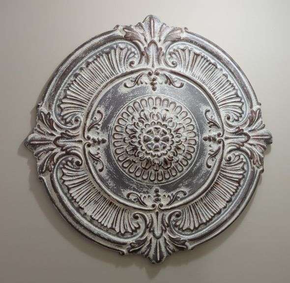 Distressed Style Round Wall Medallion, 39"