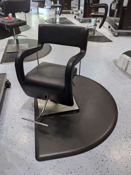 Black Salon Styling Chair with Floor Mat