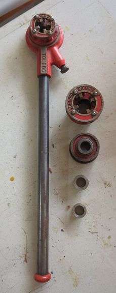 Toledo No. 11 Pipe Threader with Multiple Dies