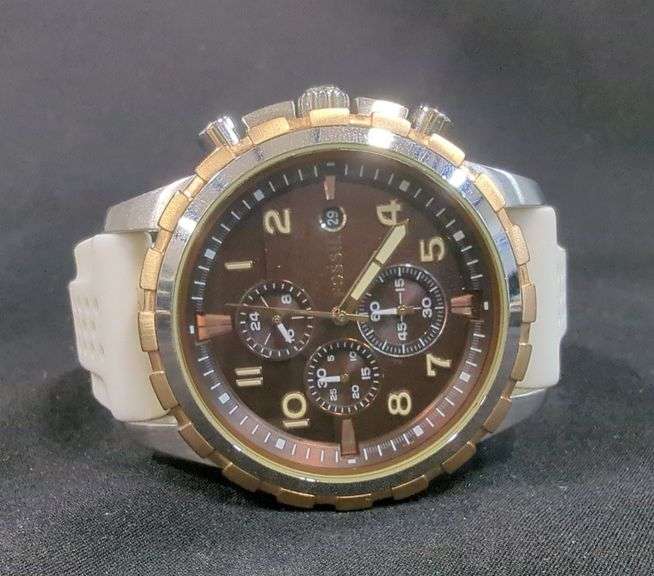 Men's Fossil Wrist Watch With Silicone Band