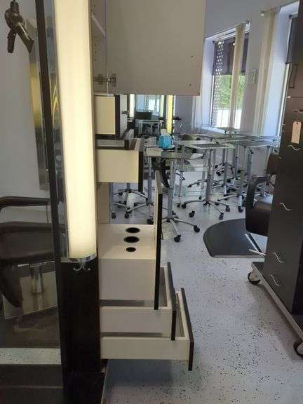 Double Sided Salon Styling Station With Rollout Storage And Power Supply On Casters