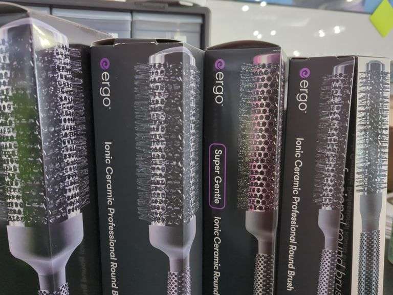Ergo Ionic Ceramic Round Brush & Polishing Paddle Brush - Styling Tools Bundle