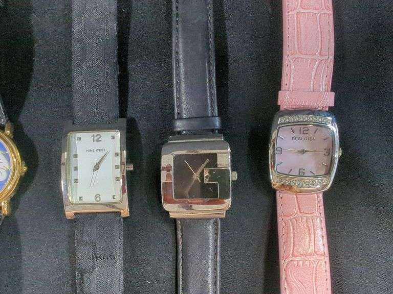 Ladies Fashion Watches Most with Leather Bands, Qty 8