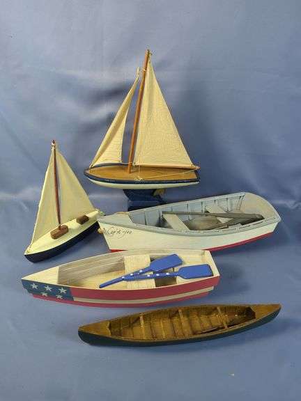 Handcrafted Wooden Model Boat Collection - Sailboats & Rowboats