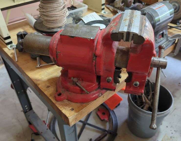 Heavy Duty Bench Vise