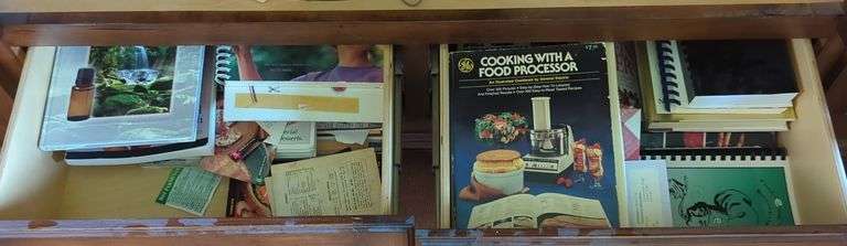 Cookbooks and Instruction Manuals, Contents Of 2 Drawers