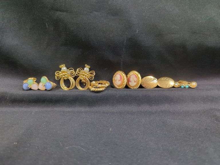 Ladies Clip On Earring Assortment, Qty 11