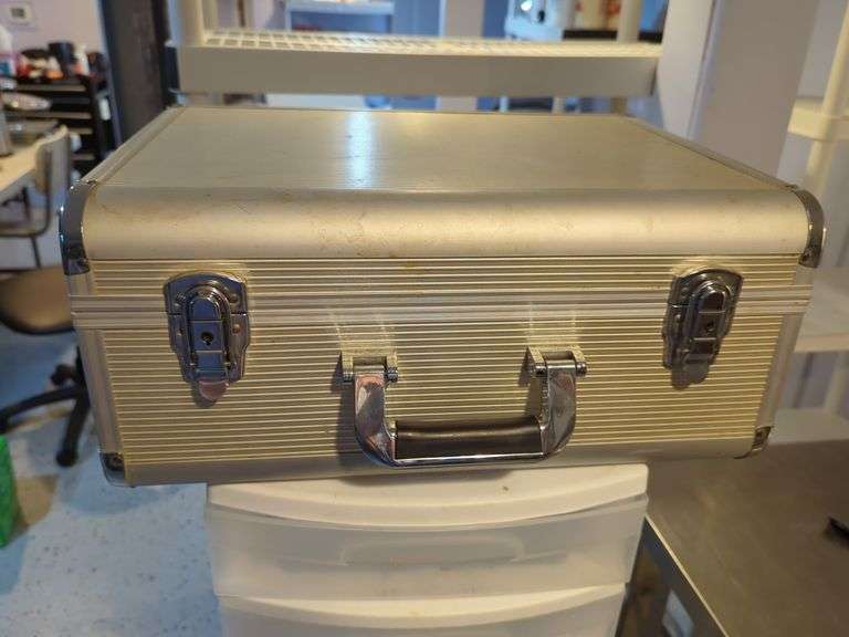 Plastic Drawers And Metal Rolling Cabinet