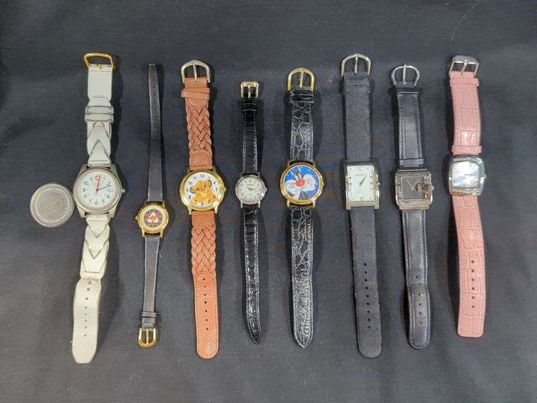 Ladies Fashion Watches Most with Leather Bands, Qty 8