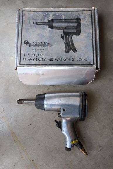 Central Pneumatic 1/2" Impact Wrench