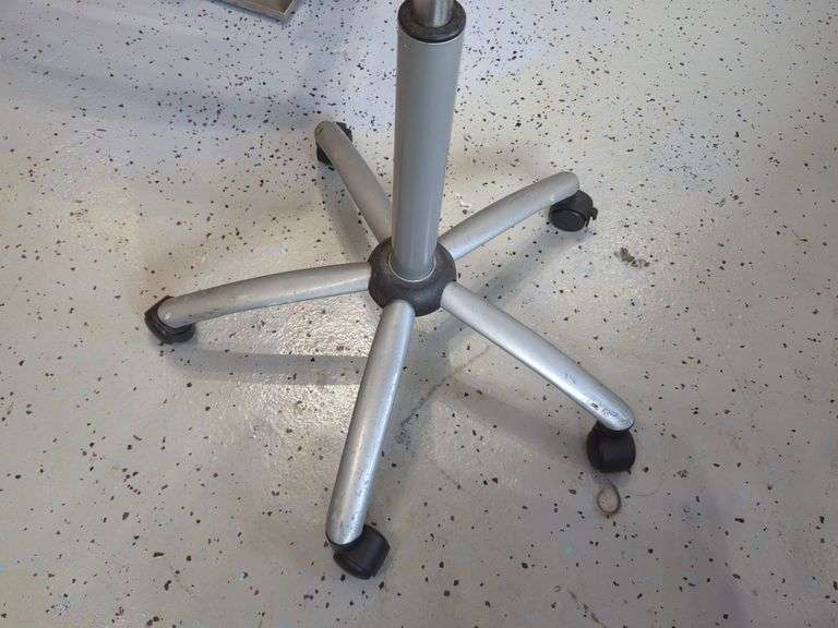 Jewell Adjustable Height Rolling Salon Table with Frosted Glass Top