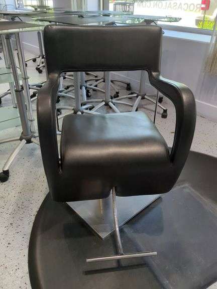 Black Salon Styling Chair with Floor Mat