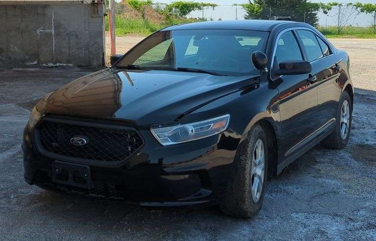 2017 Ford Taurus Police Interceptor Sedan Car, VIN 1FAHP2MT4HG122786, Mileage Showing On Odometer 91,822, City Of Shawnee, KS Surplus, See Details For Video