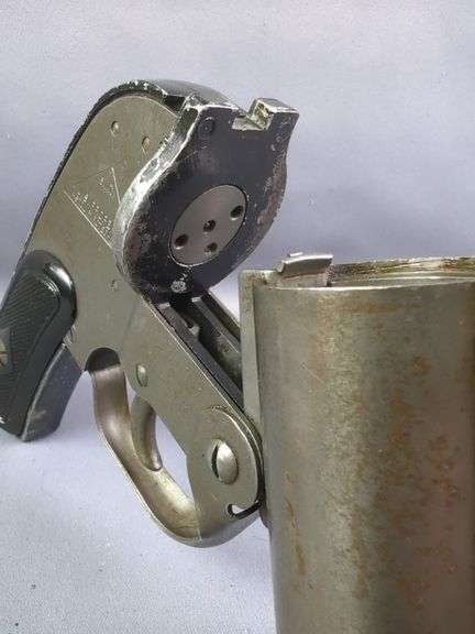 Pistol Pyrotechnic M8 Flare Gun SN# 296611, Marked U.S. Property, In Leather Holster